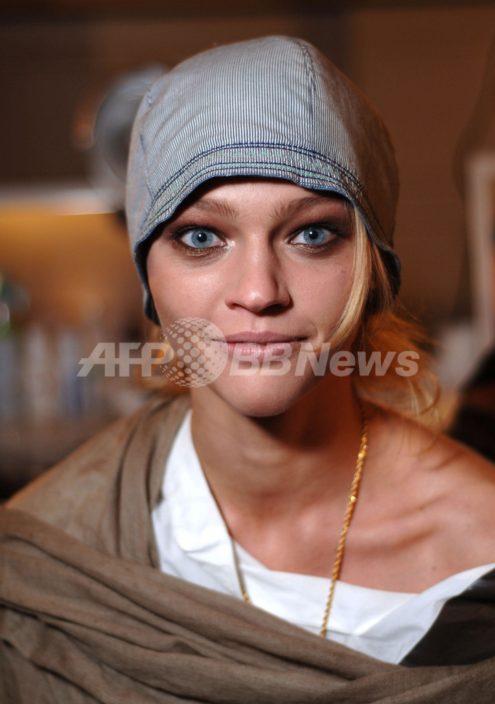 ＜08年春夏コレクション・モデル特集＞サーシャ・ピヴォヴァロヴァ