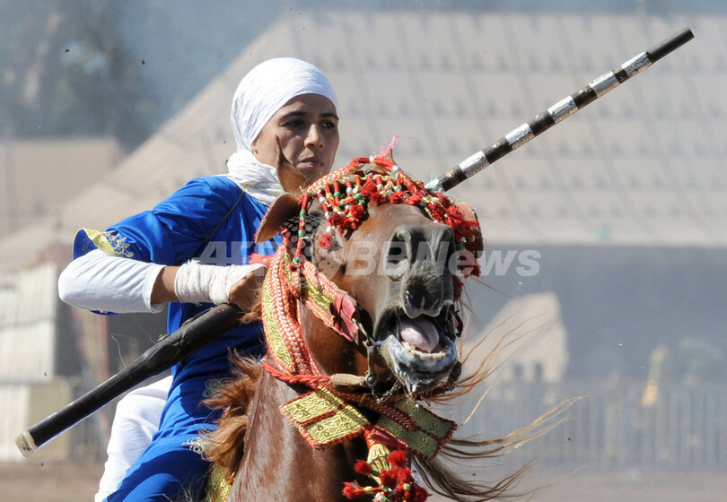 伝統の騎馬祭り「ファンタジア」、モロッコ