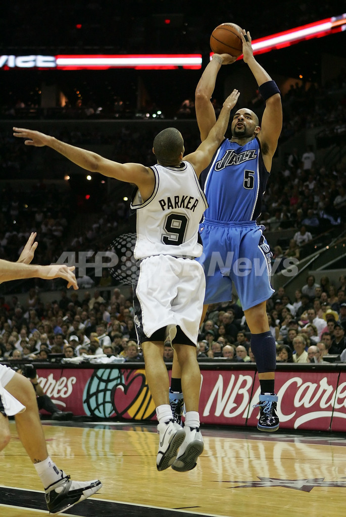 ＜06-07NBA プレーオフ＞スパーズ カンファレンス決勝初戦を白星で飾る - 米国