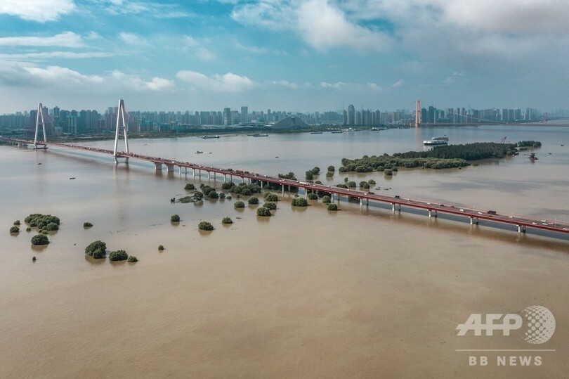 中国各地で洪水、長江の記録的な水位上昇で武漢も警戒