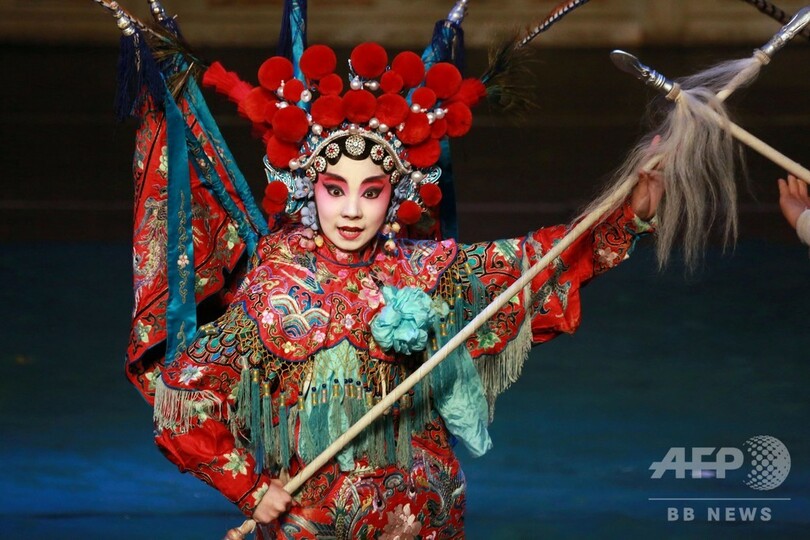 小さな京劇役者 でも立ち回り迫力満点の 女武者 は14歳 写真10枚 国際ニュース Afpbb News