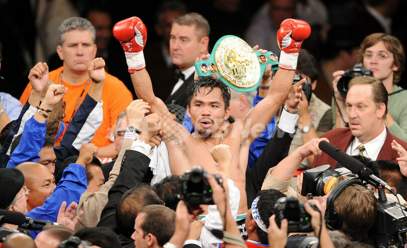 デラホーヤ パッキャオに敗れる