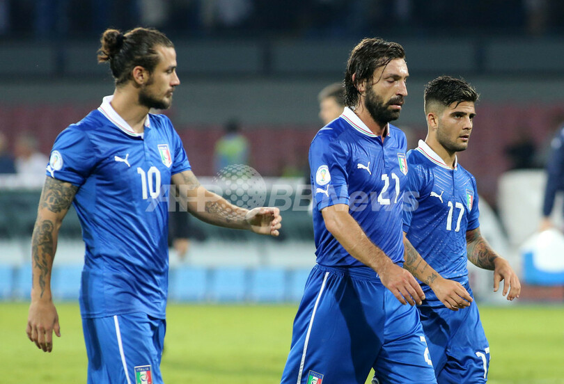 イタリアがアルメニアと引き分ける、バロテッリが同点ゴール