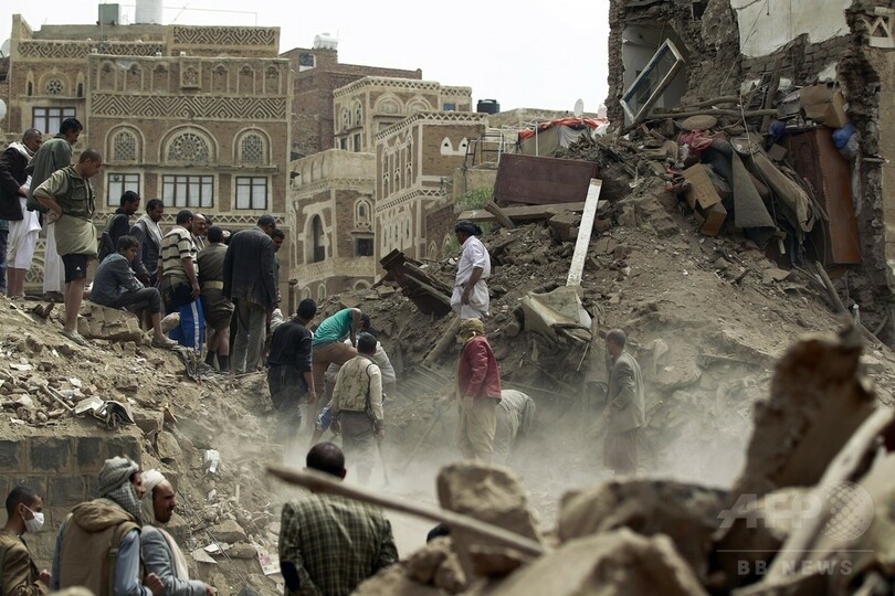 サウジ主導の連合軍、世界遺産のサヌア旧市街を空爆 イエメン
