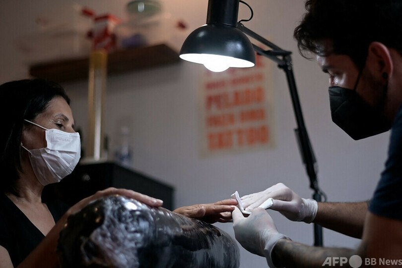 タトゥーで女性の心と体の傷跡を癒やす ブラジル