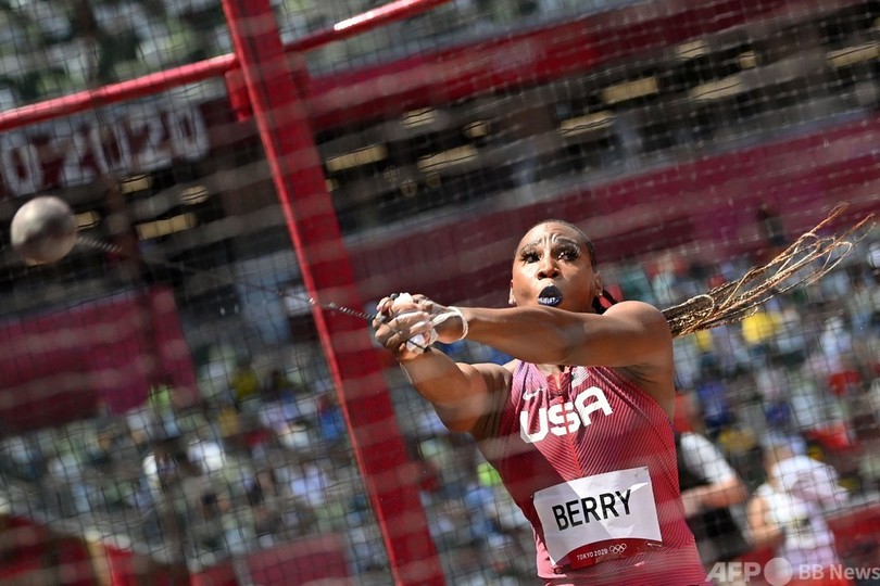 抗議で有名な米女子ハンマー投げ選手、批判に屈しない決意示す