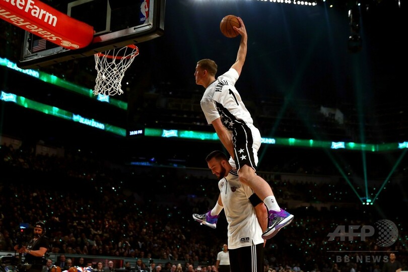 ダンクコンテストに出場したメイソン・プラムリー