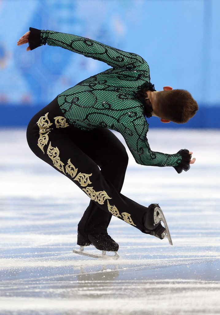 フィギュア団体戦・男子SPで10位のパーキンソン、ソチ五輪