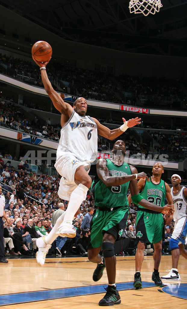 ウィザーズ セルティックスを降し3連勝