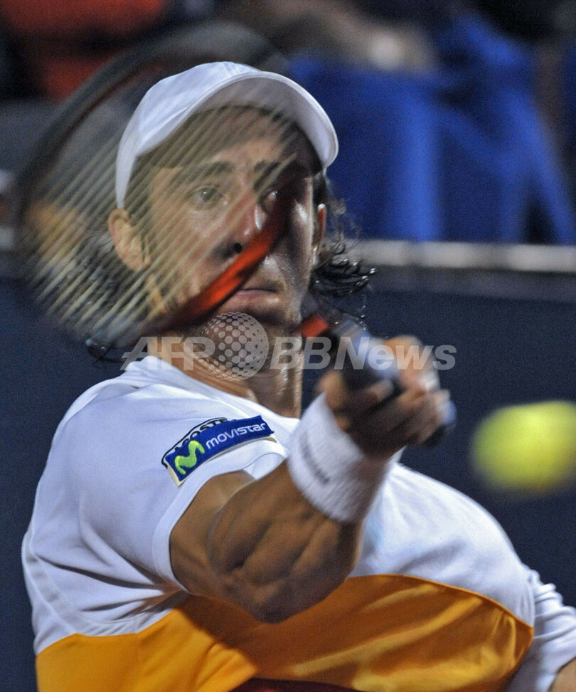 フェルナンド・ゴンザレス クエバスに勝利し決勝進出