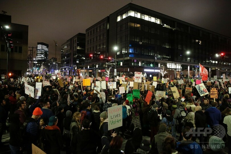 トランプ氏の入国禁止令、米外交官「数百人」が異議