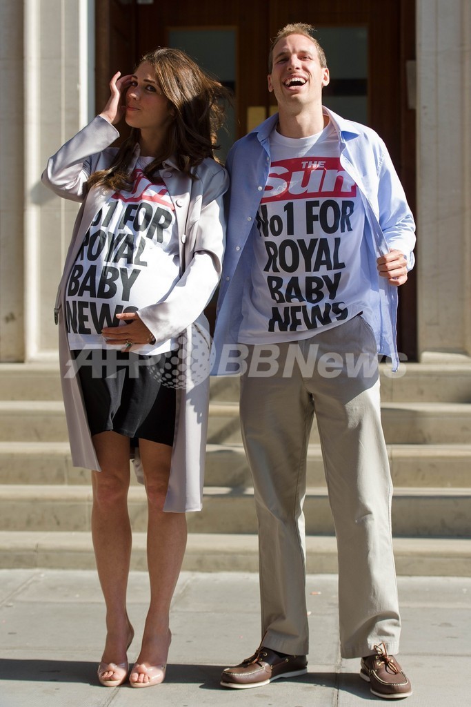 英キャサリン妃「そっくりさん」登場、出産予定の病院前に