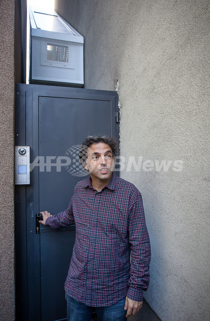 世界で最も細い家？ 旧ユダヤ人ゲットーにオープン ポーランド