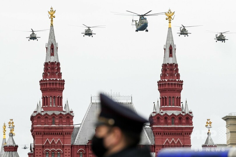 プーチン大統領、団結すれば「無敵」 戦勝記念日に国民へ呼び掛け