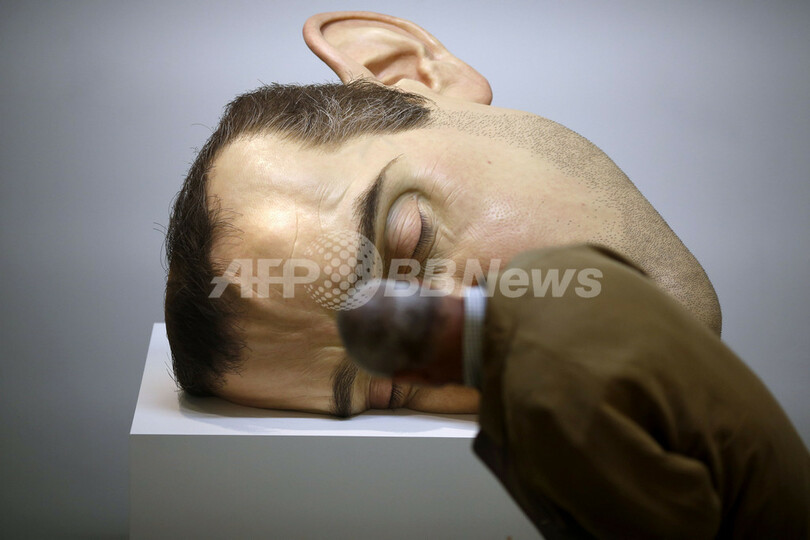 リアルすぎる！ロン・ミュエック氏の作品展 仏パリで