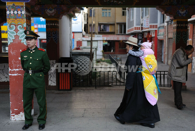 チベット人僧侶らの抗議行動うけ厳戒態勢、中国四川省