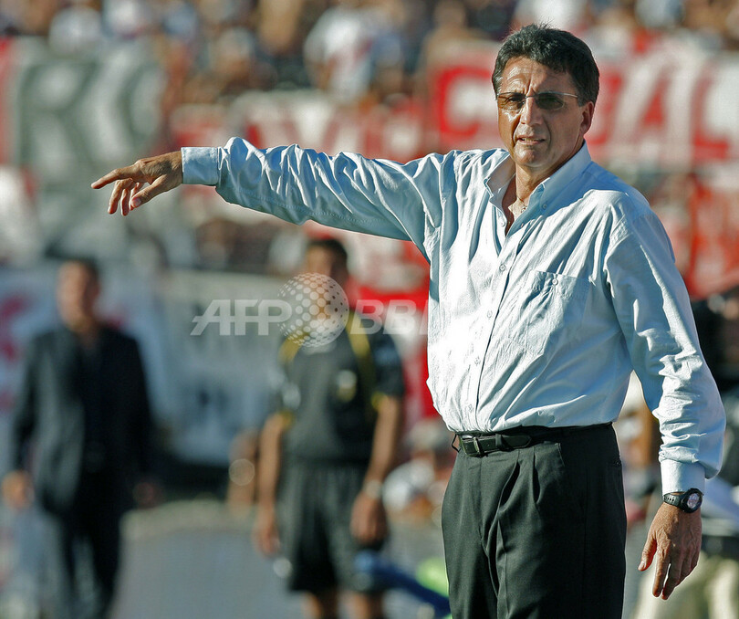 リーベル・プレート ホームでラシン・クラブと引き分ける