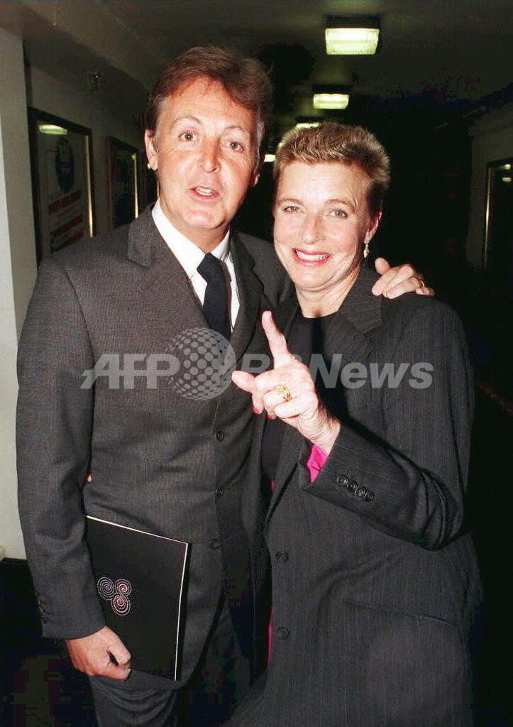 ポール マッカートニー 前妻リンダさんの没後10周年写真展を開催 写真1枚 国際ニュース Afpbb News