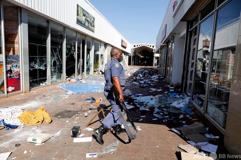 南ア暴動で45人死亡 前大統領収監きっかけ、略奪現場で死者も