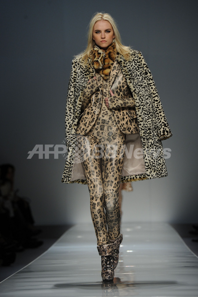 ＜12/13年秋冬ミラノコレクション＞ブルマリン