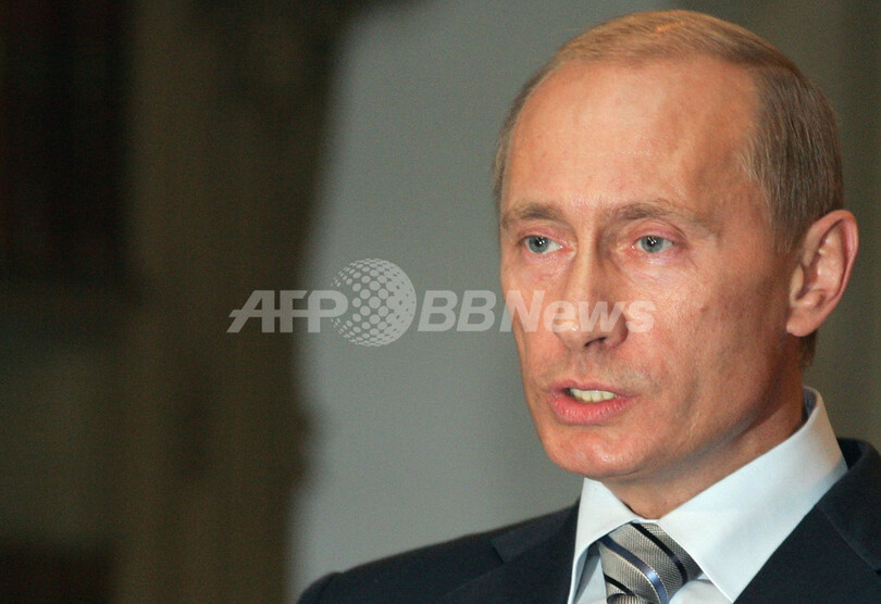 プーチン露大統領、3期目続投を再度否定