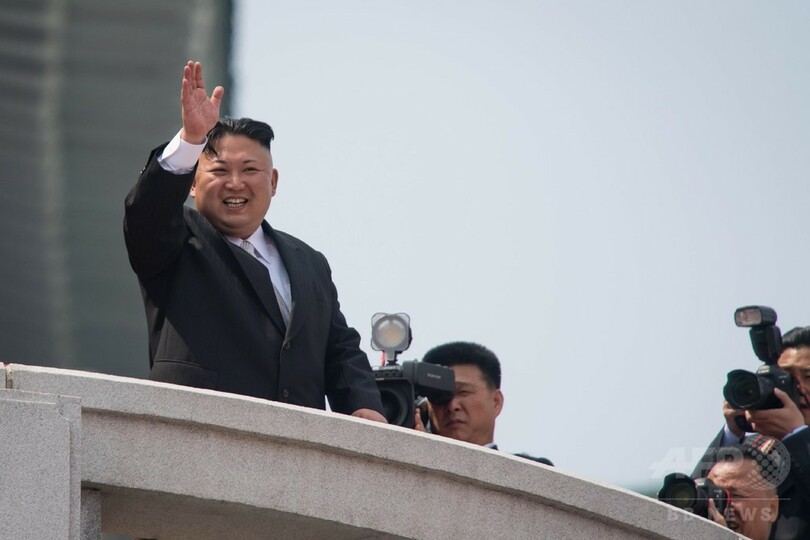 北朝鮮で軍事パレード、金日成主席の生誕記念日に軍事力誇示