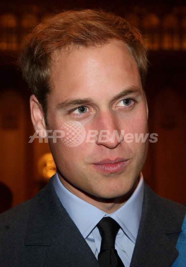 英ウィリアム王子、自ら「ホームレス」を体験