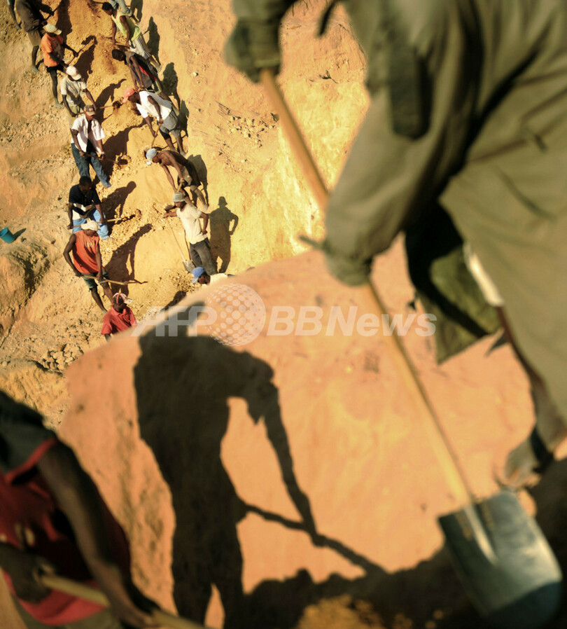 マダガスカルのサファイア・ハンターたち、「一獲千金」という呪い