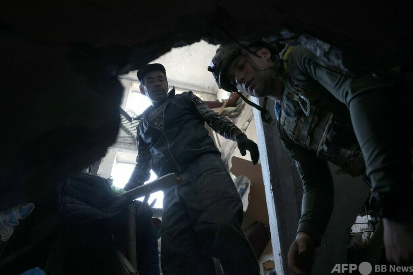 「歩きに歩いた」97歳女性、ウクライナ東部激戦地から徒歩で避難