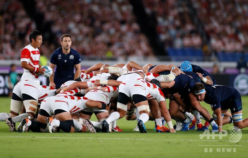 日本が歴史的なラグビーW杯8強、スコットランドを撃破