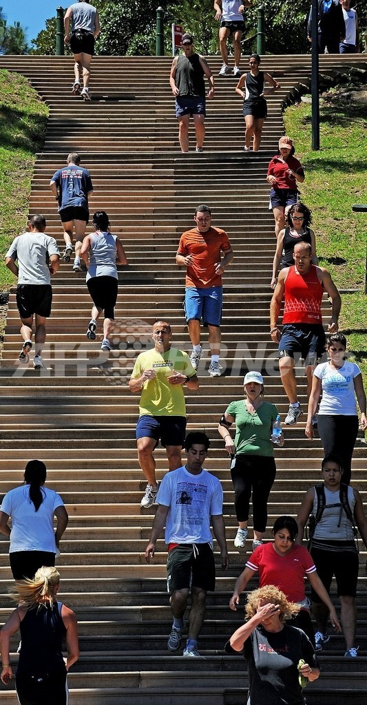 走るならランニングシューズより「はだし」で、足に優しいと米研究 走るならランニングシューズより「はだし」で、足に優しいと米研究