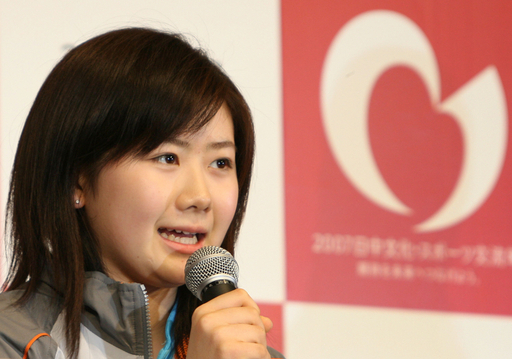 日中文化・スポーツ交流年」の親善大使に、福原愛さんと酒井法子さんが