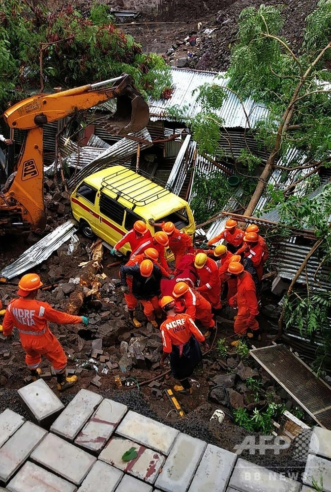 【インド】高さ3メートルの擁壁が崩落し建設現場で働く出稼ぎ労働のための小屋を直撃：15人死亡【西部マハラシュトラ】[06/29] 	->画像>5枚 