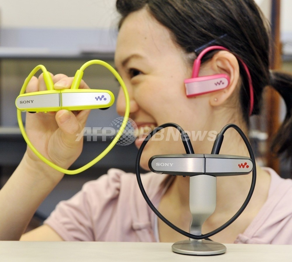 ソニーのウォークマン、国内週間販売で4年ぶりにiPod抜く 写真1枚 国際