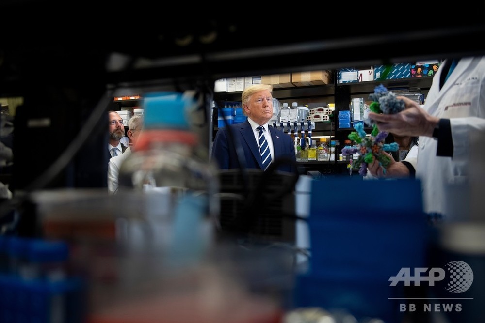 医薬品関連の政府機関トップを解任、トランプ氏が推す薬剤使用に反対 米国 写真1枚 国際ニュース：AFPBB News