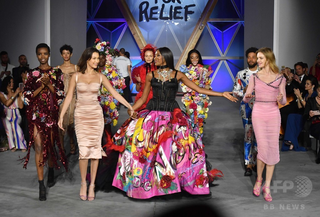 ナオミ・キャンベル、「Fashion for Relief」ファッションショー開催