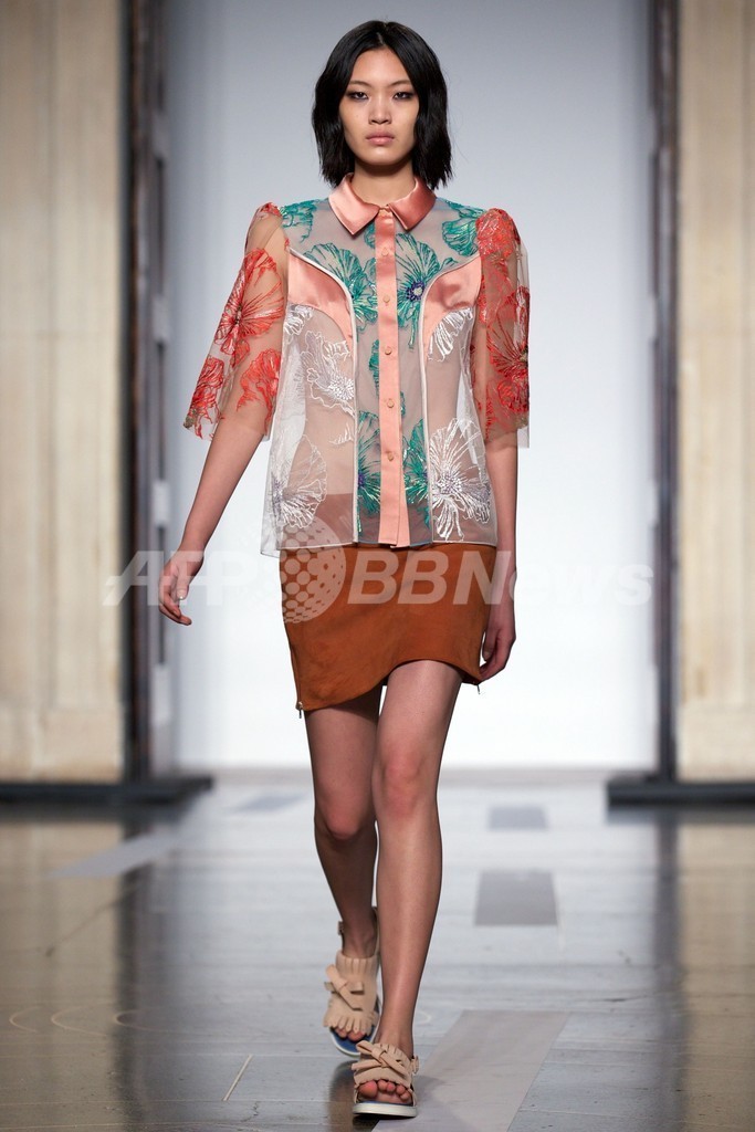 ＜14年春夏ロンドンコレクション＞ジョナサン・サンダース