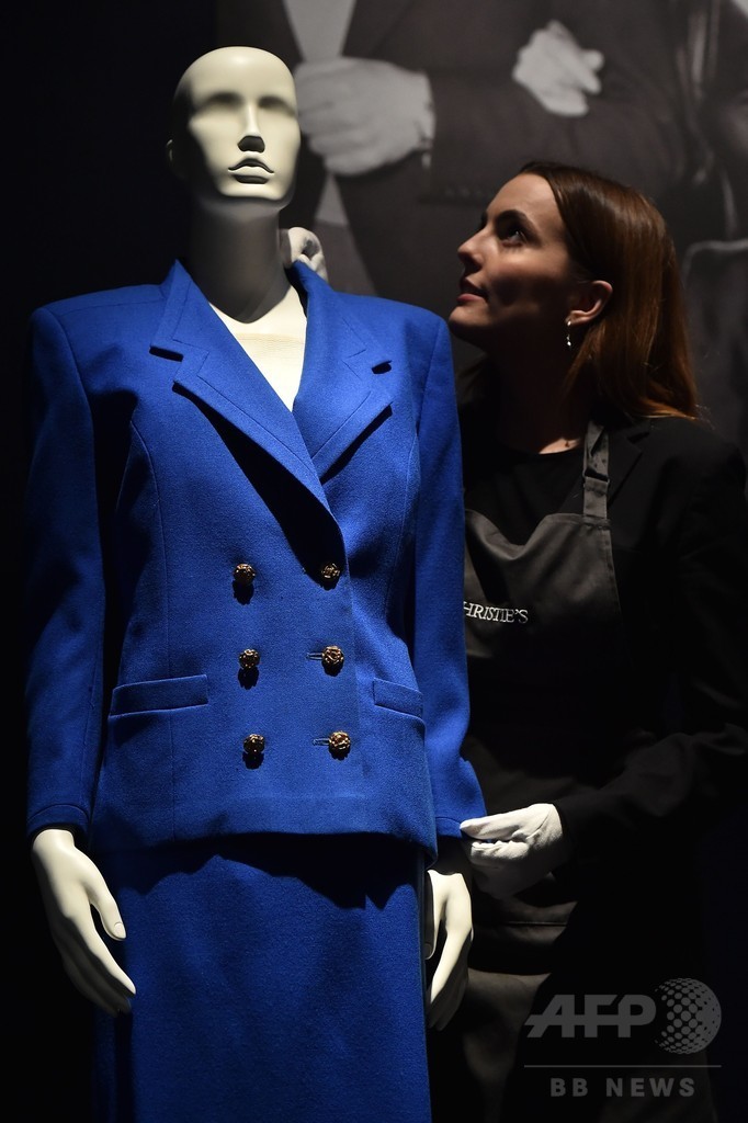サッチャー元英首相ゆかりの品々公開、15日競売へ ロンドン