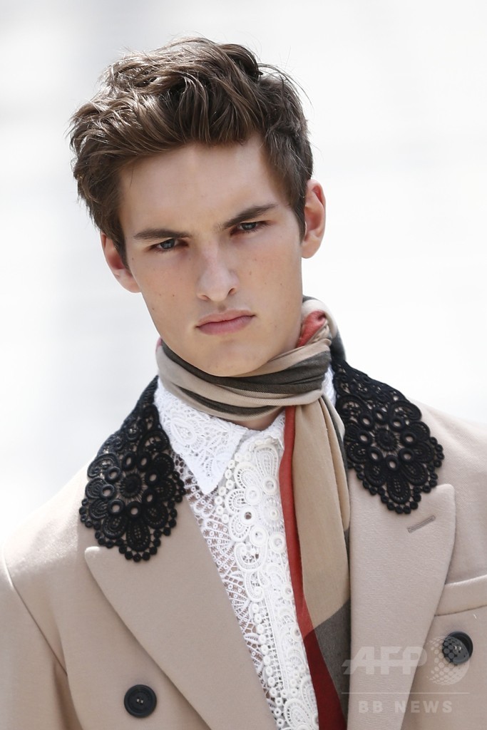 「バーバリー プローサム」16年春夏メンズ