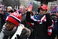 米ワシントンに集結したドナルド・トランプ大統領の支持者（2021年1月5日撮影）。(c)SAUL LOEB / AFP