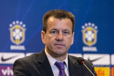 ドゥンガ　ブラジル代表　生写真 ドゥンガ 元ブラジル代表監督 ジュビロ磐田 希少 - メルカリ