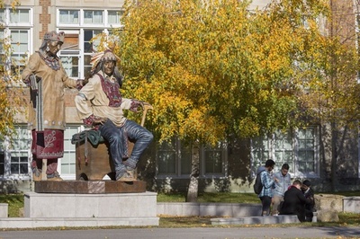 カナダの大学に爆弾脅迫、4000人避難 イスラム教徒の学生標的