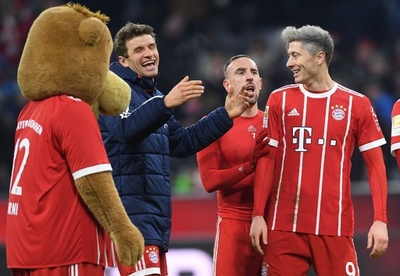 復帰のミュラーが2アシスト、バイエルンが快勝で2位との差広げる