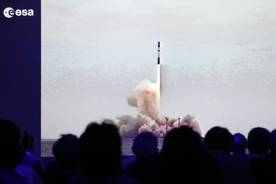 北極・南極の氷を観測、欧州の衛星「クリオサット2」打ち上げ