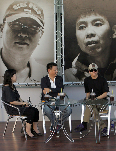 第12回釜山国際映画祭 フォン・シャオガン監督とクァク・キョンテク監督の合同記者会見開催