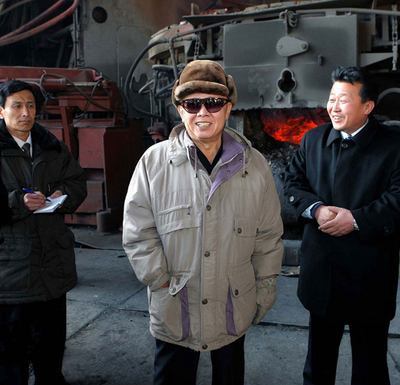 金総書記、懸案山積で神経質に 顔のしみ取りで健康に見せる努力も