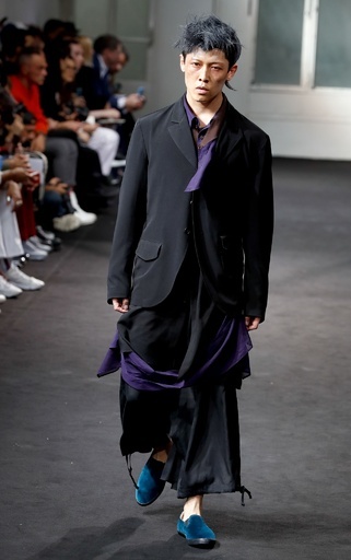 MIYAVIもモデル出演、「ヨウジヤマモト」19年春夏メンズ