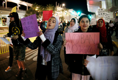 米、イスラム圏6か国からの渡航者が半減 ビザ発給に遅れ