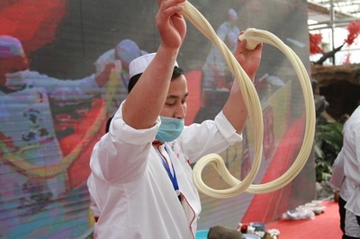 中国ラーメンの技術を競う大会が開催 青海