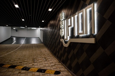 駐車スペース1台分、7300万円で売却 香港で「世界新記録」